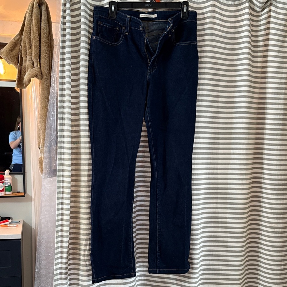 Levi's Women's Straight Jeans in Dark Blue